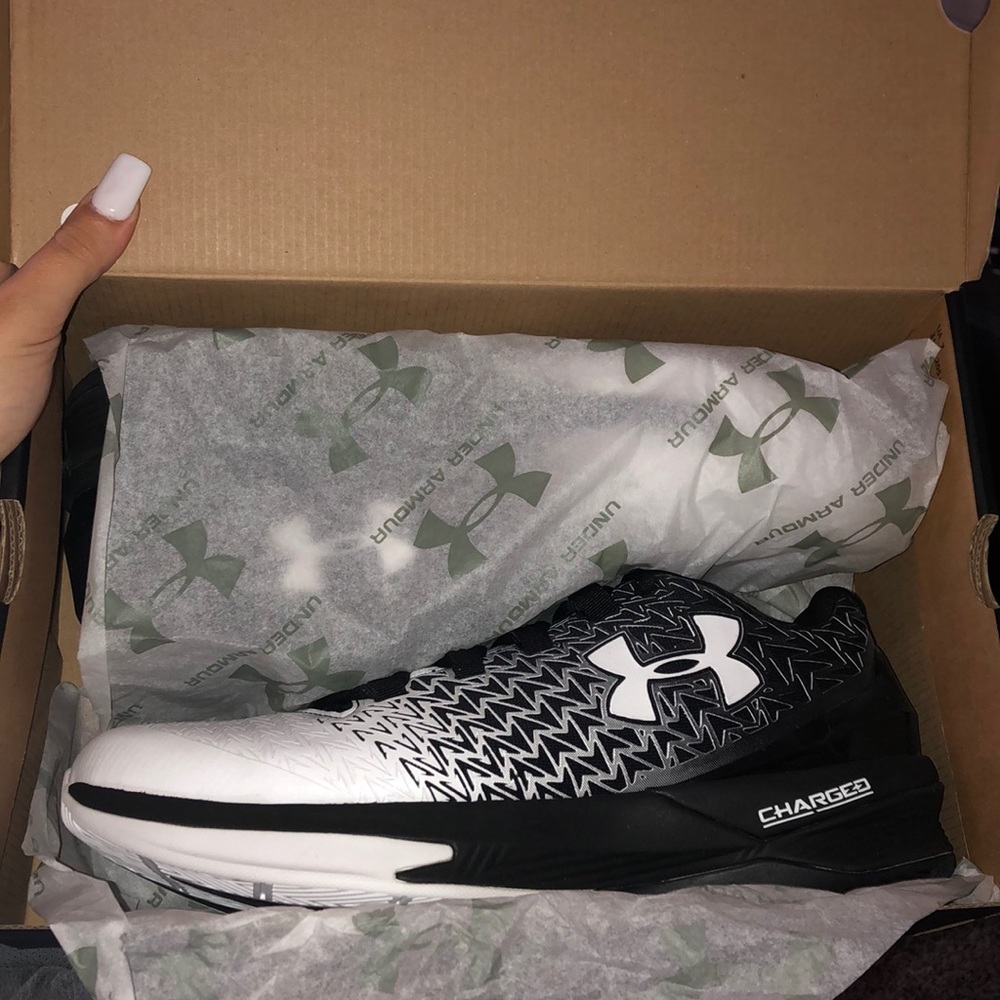 Under Armour Sneakers